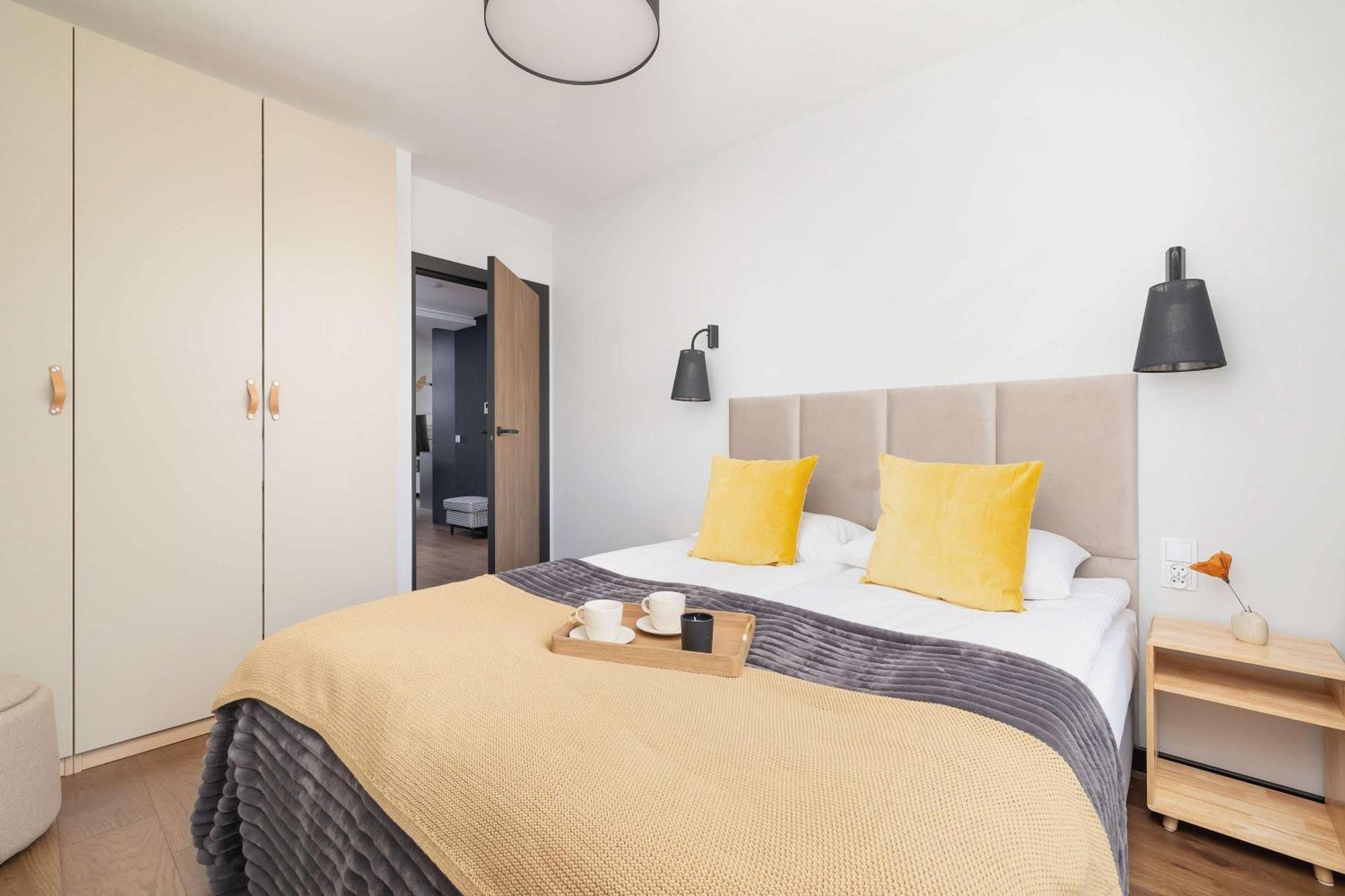 Modern & Luxurious With Balcony & Parking Cracow By Renters Prestige
